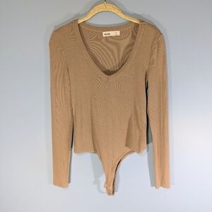 Elodie Taupe V Neck Robbed Bodysuit